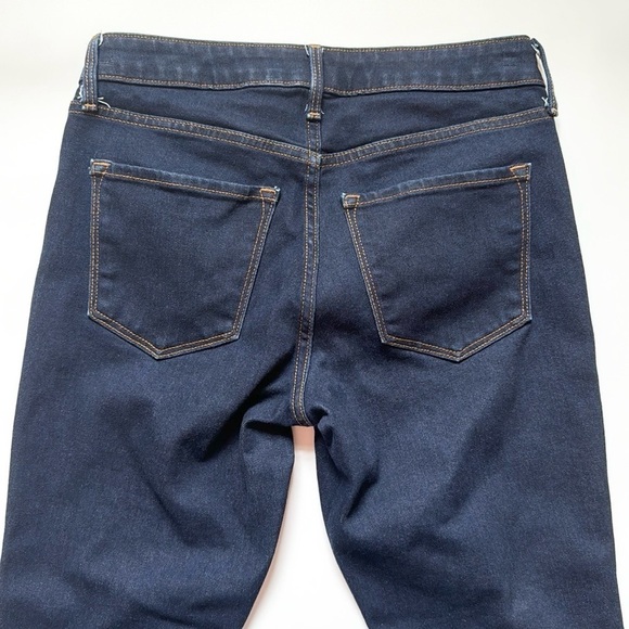 Old Navy Straight Leg / Medium-Rise Jeans - Picture 3 of 6